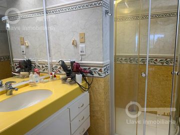 Venta y Renta de Casa amueblada con 3 habitaciones en calle Cuauhtémoc, Col. Centro, Coatzacoalcos, Ver.