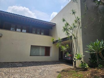 CASA EN LOS VOLCANES