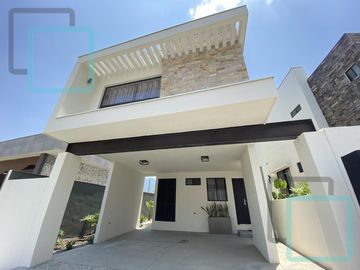 CASA EN VENTA EN EL BARRO ZONA CARRETERA NACIONAL MONTERREY