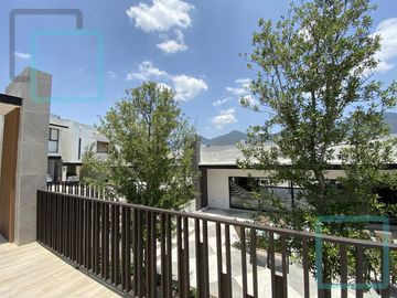 CASA EN VENTA EN EL BARRO ZONA CARRETERA NACIONAL MONTERREY
