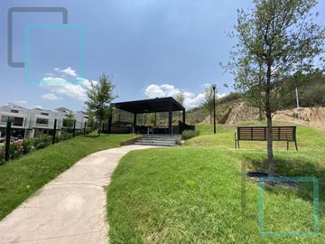 CASA EN VENTA EN EL BARRO ZONA CARRETERA NACIONAL MONTERREY
