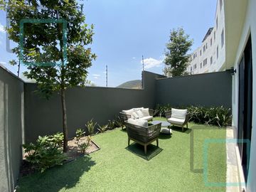 CASA EN VENTA EN EL BARRO ZONA CARRETERA NACIONAL MONTERREY