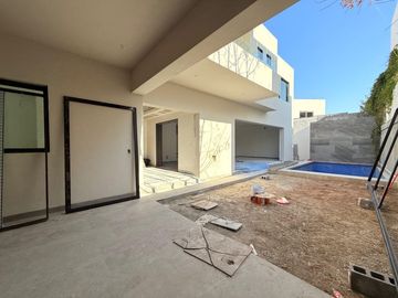 Casa en Venta en Ahuehuete Valle Alto