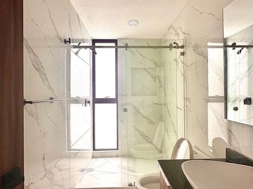 Casa en PRE VENTA de 5 recamaras en Angelopolis II, Puebla
