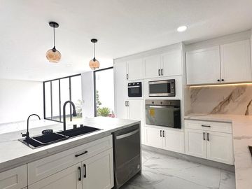 Casa en PRE VENTA de 5 recamaras en Angelopolis II, Puebla