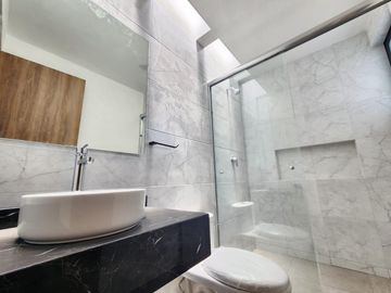 Casa Nueva en Venta atras de Plaza San Diego fraccionamiento Cortijo de San Diego