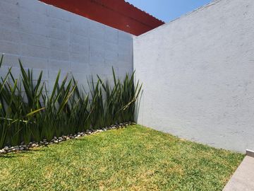 Casa Nueva en Venta atras de Plaza San Diego fraccionamiento Cortijo de San Diego