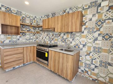 Casa Nueva en Venta atras de Plaza San Diego fraccionamiento Cortijo de San Diego