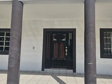 CASA EN VENTA EN CIENEGA DE FLORES