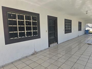 CASA EN VENTA EN CIENEGA DE FLORES