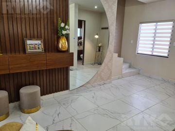 Casa - Residencial Santuario