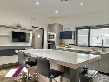 La Joya Privada Residencial -CARRETERA NACIONAL- Casa en Venta Monterrey Zona Sur