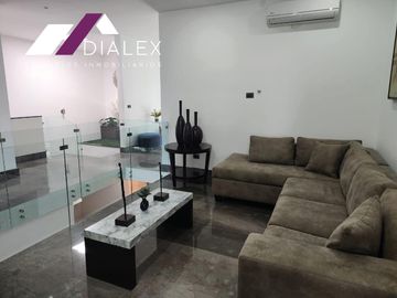 La Joya Privada Residencial -CARRETERA NACIONAL- Casa en Venta Monterrey Zona Sur