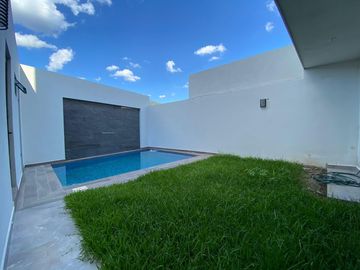 Casa en venta en Alamosur, Santiago.
