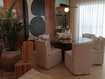 Casa en venta en Cancún con alberca en residencial privado!