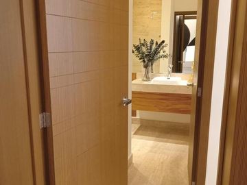 Casa en venta en Cancún con alberca en residencial privado!