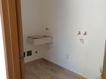 Casa en venta en Cancún con alberca en residencial privado!