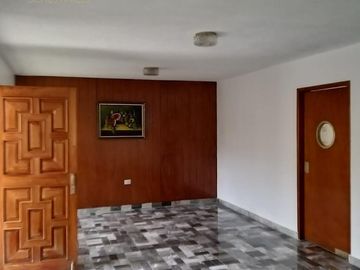 Casa en venta zona Av. 20 de Noviembre