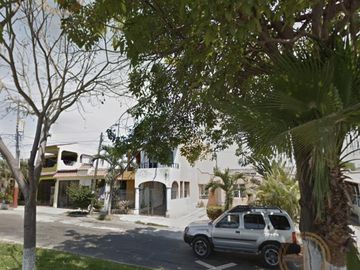 Casa en VENTA en COLONIA DEL SOL, MANZANILLO, COLIMA a 4 min de LAGUNA VALLE
