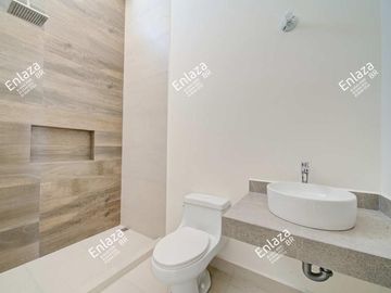 Casa de 2 plantas en venta Hacienda Santa Ana, Saltillo Coahuila