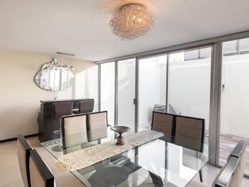 CASA EN VENTA EN PARQUE BAJA CALIFORNIA, ZONA LOMAS DE ANGELÓPOLIS III
