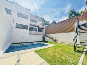 Casa en Fraccionamiento La Cañada