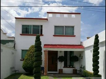Casa - Fraccionamiento Bosques del Peñar