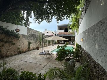 Casa en Venta a una cuadra de paseo de Montejo