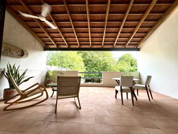 Casa en Venta a una cuadra de paseo de Montejo