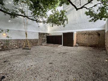 Casa en Venta a una cuadra de paseo de Montejo
