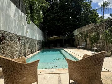 Casa en Venta a una cuadra de paseo de Montejo