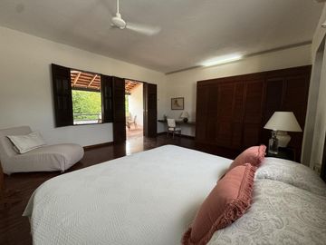 Casa en Venta a una cuadra de paseo de Montejo