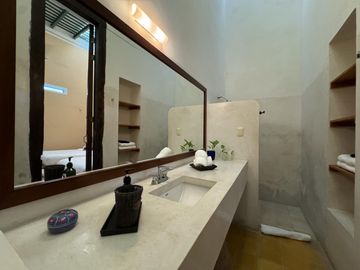 Casa en Venta a una cuadra de paseo de Montejo