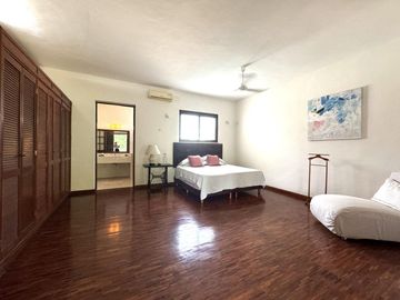 Casa en Venta a una cuadra de paseo de Montejo