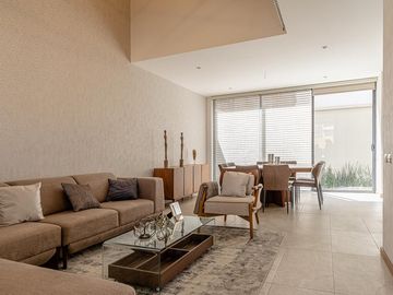 Casa en Venta en Residencial Santa Gema, Zona Camino Real a Cholula