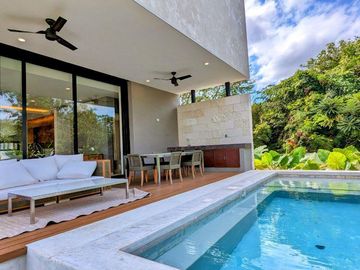 Venta Residencia en Yucatán Country Club, El Mejor Club de Golf de México