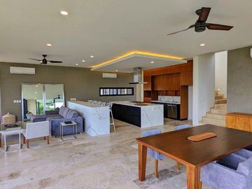 Venta Residencia en Yucatán Country Club, El Mejor Club de Golf de México