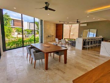 Venta Residencia en Yucatán Country Club, El Mejor Club de Golf de México