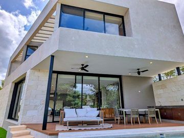Venta Residencia en Yucatán Country Club, El Mejor Club de Golf de México