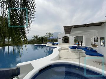 CASA EN VENTA CONGREGACIÓN HUAJUQUITO ZONA CARRETERA NACIONAL SANTIAGO