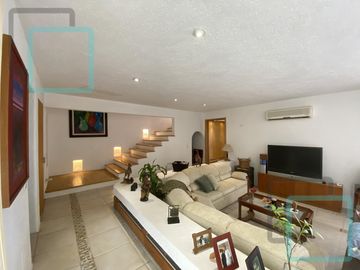 CASA EN VENTA CONGREGACIÓN HUAJUQUITO ZONA CARRETERA NACIONAL SANTIAGO