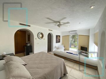 CASA EN VENTA CONGREGACIÓN HUAJUQUITO ZONA CARRETERA NACIONAL SANTIAGO