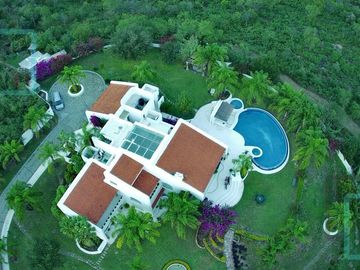CASA EN VENTA CONGREGACIÓN HUAJUQUITO ZONA CARRETERA NACIONAL SANTIAGO