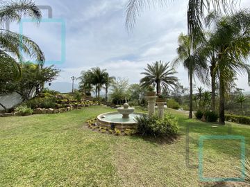 CASA EN VENTA CONGREGACIÓN HUAJUQUITO ZONA CARRETERA NACIONAL SANTIAGO