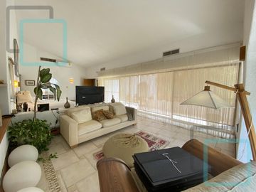 CASA EN VENTA CONGREGACIÓN HUAJUQUITO ZONA CARRETERA NACIONAL SANTIAGO