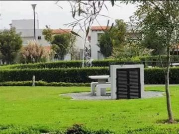 VENTA DE CASA MODELO ROBLE EN VALLE DE LAS FUENTES CALIMAYA