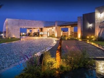VENTA DE CASA MODELO ROBLE EN VALLE DE LAS FUENTES CALIMAYA