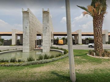 VENTA DE CASA MODELO ROBLE EN VALLE DE LAS FUENTES CALIMAYA