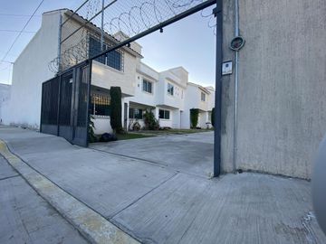 Casa en Fracc. Carlos Ruvirosa en Pachuca, Hgo.