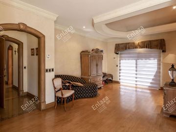 Casa en Venta Lomas del Valle con 4 recámaras